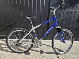 Trek Hybrid Comfort Bike