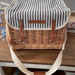 Happy Picnic Basket