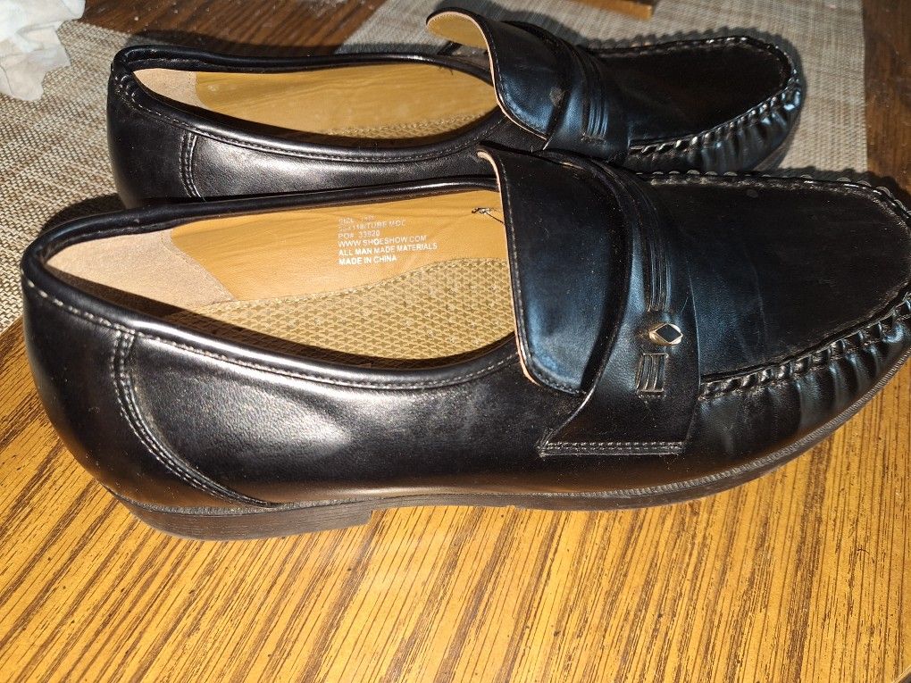 Size 11 Slip On Men's Black Dress Shoes