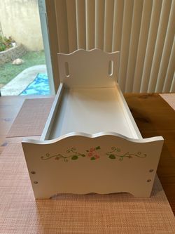 Badger Basket’s White Rose Doll Bed