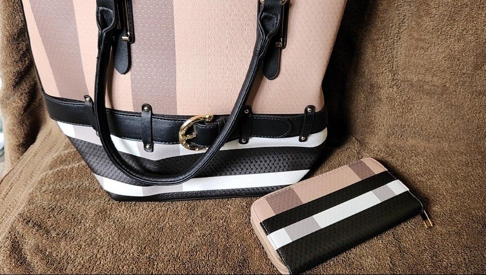 New Tote Bag With Matching Wallet