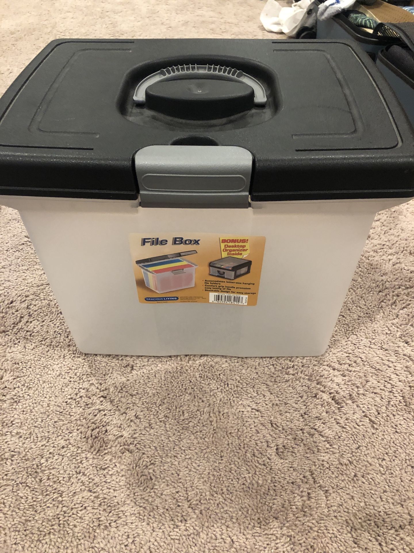 File box, accommodates letter size *hanging* file folders