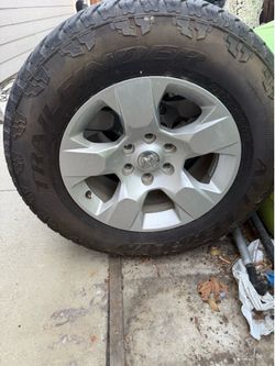 Dodge  ram 1500 tires