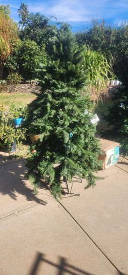 Artificial Christmas Tree 