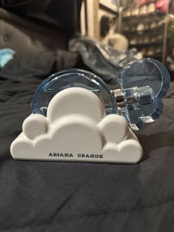 Ariana Grande Perfume