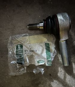 Genuine Land Rover Tie Rod End / Ball Joint (QFS000010)