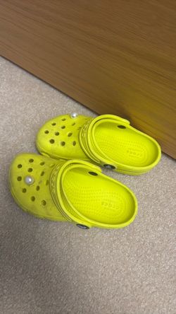 Crocs size C10