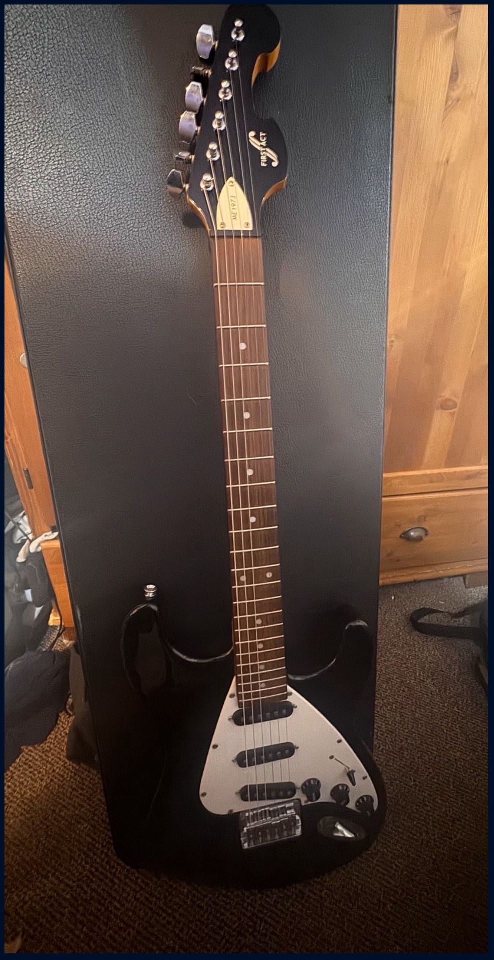 Electric guitar