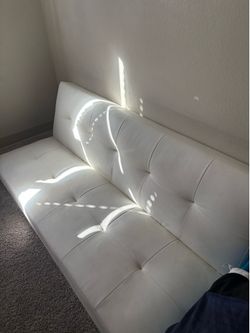 free white futon couch (no legs)