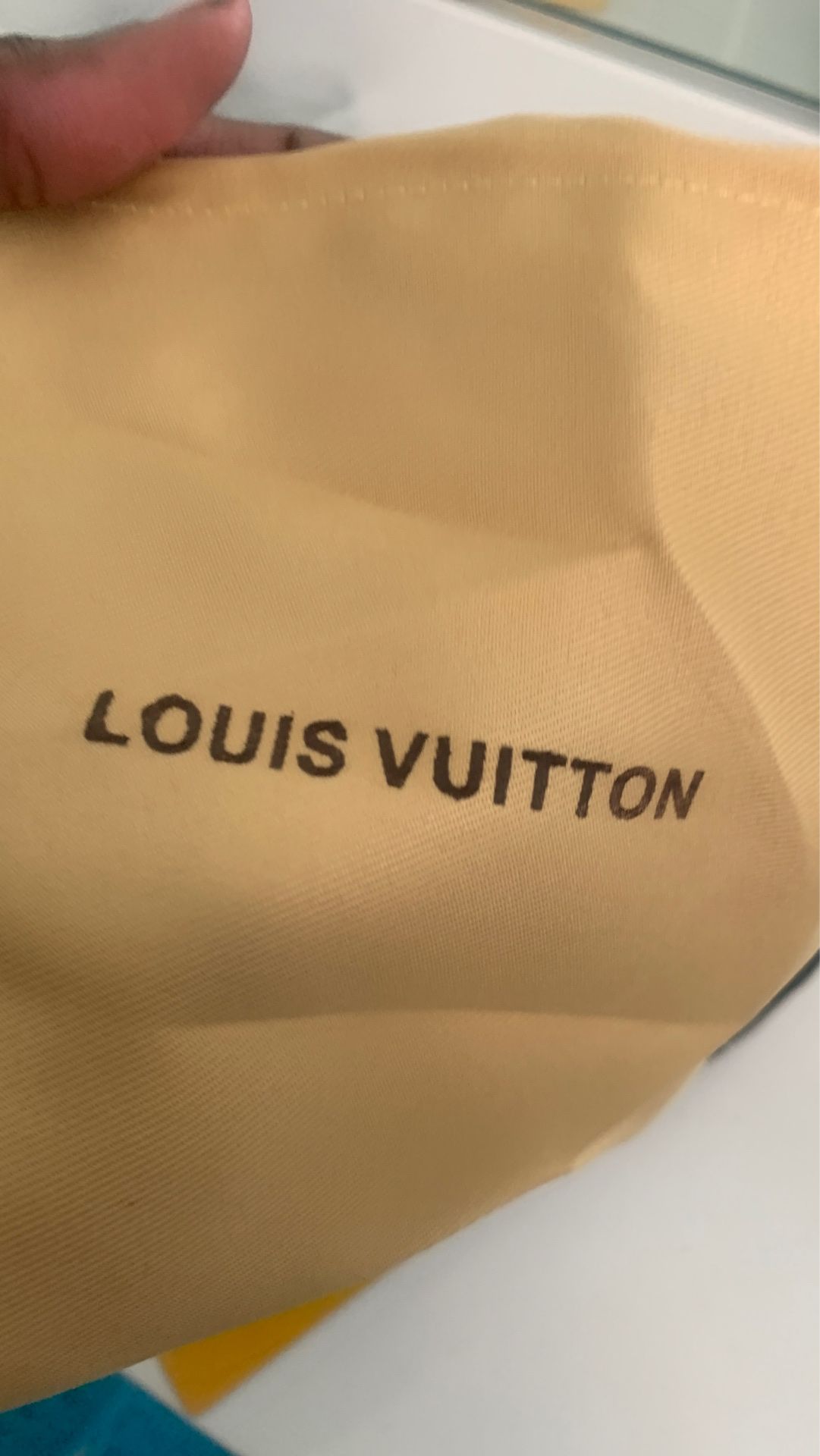 Louis Vuitton Reversible Belt Size 44 With Receipt And Packaging for Sale  in Philadelphia, PA - OfferUp