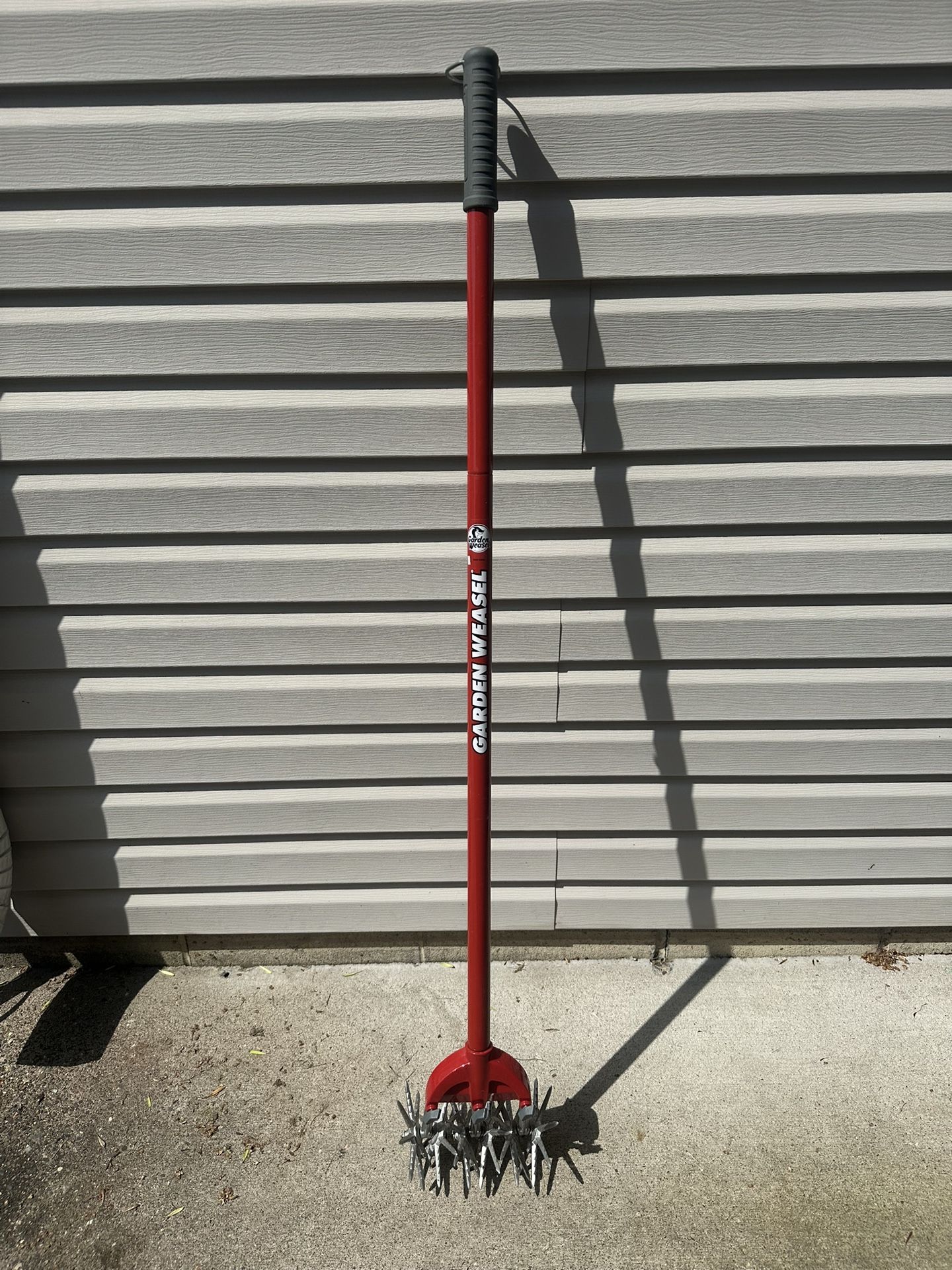 Garden Weasel Tool