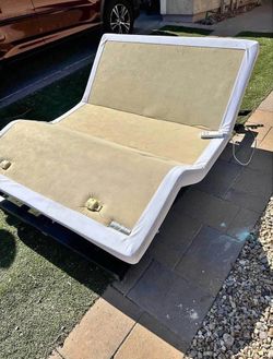 Serta Adjustsble Bed