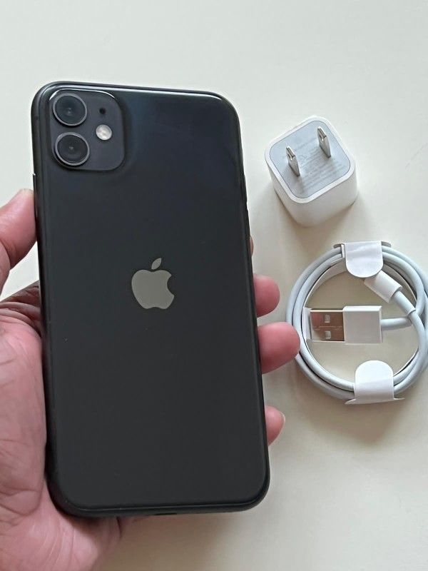 iPhone 11, Factory UNLOCKED, Excellent Condition