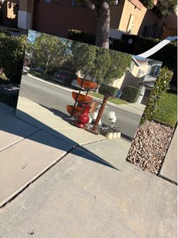 Free Mirror 5ft X 3ft  in North Fontana