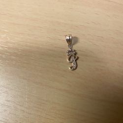 J With A Crown Pendant Gold 10k 