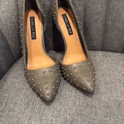 Studded Pumps 
