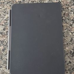 11in iPad Pro Magic Keyboard 