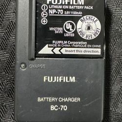 Fujifilm BC-70 Rapid Battery Charger 