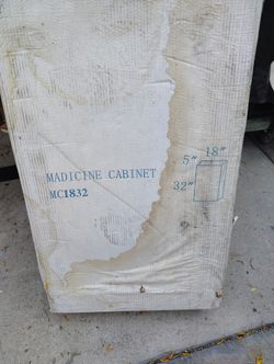 Vanity. Medicine Cabinet