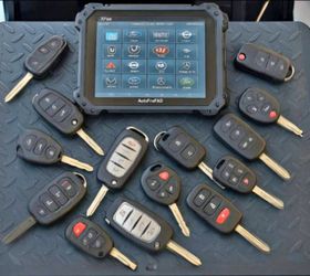 Car Keys / Remotes / Smart Keys / Llaves de Carro / Controles / FOBIKS