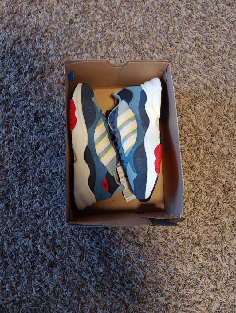 New And Stylish Adidas Size 6 