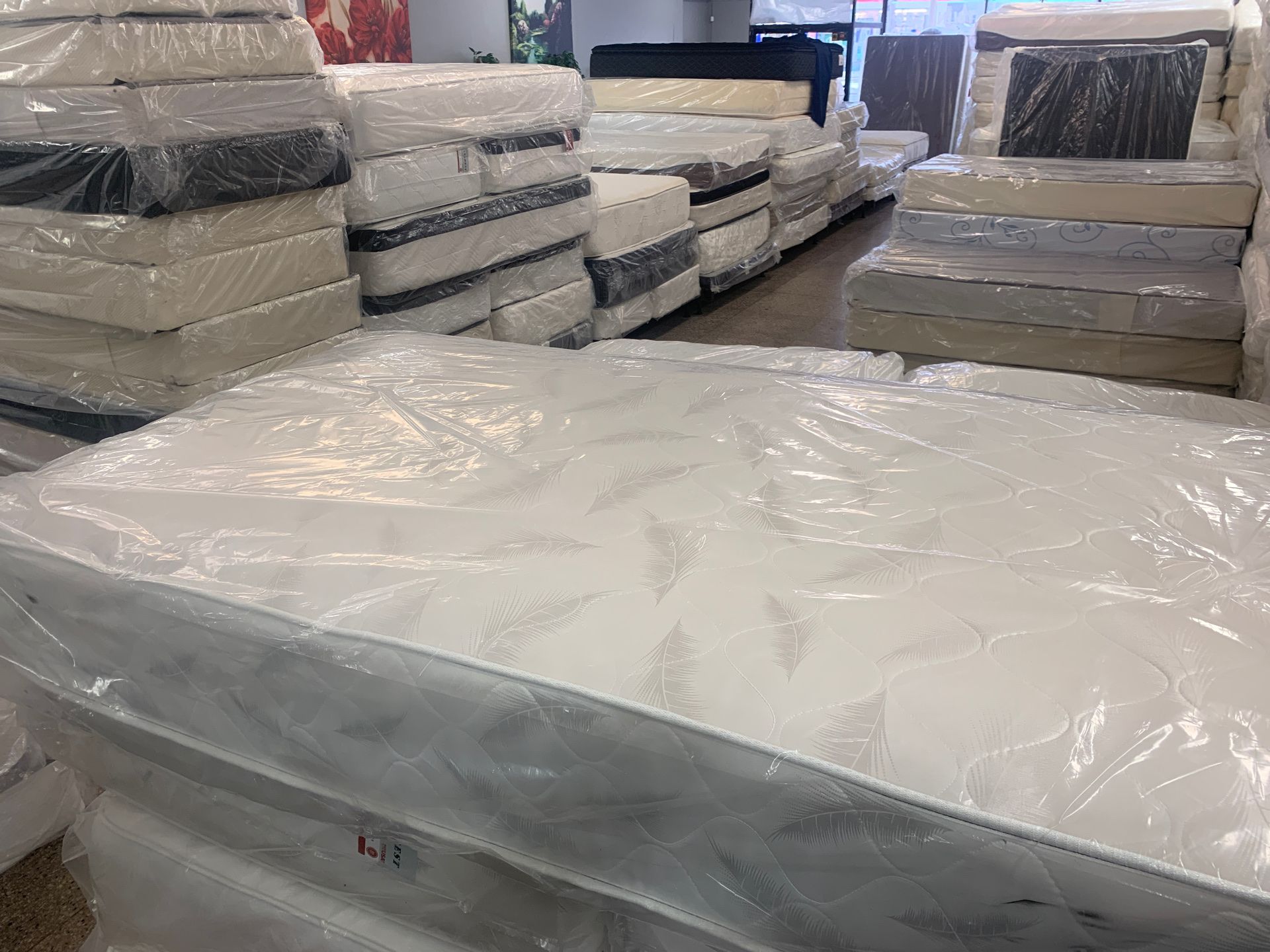 NEW TWIN SIZE MATTRESS ONLY ($89)