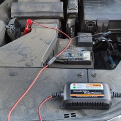 12V 1.5Amp Automatic Battery Charger, Battery Maintainer for Cars, Motorcycles, ATVs