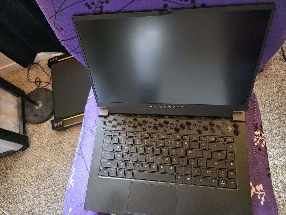 Alienware m15 R6 Gaming Laptop – i7, RTX 3060, Fast & Powerful