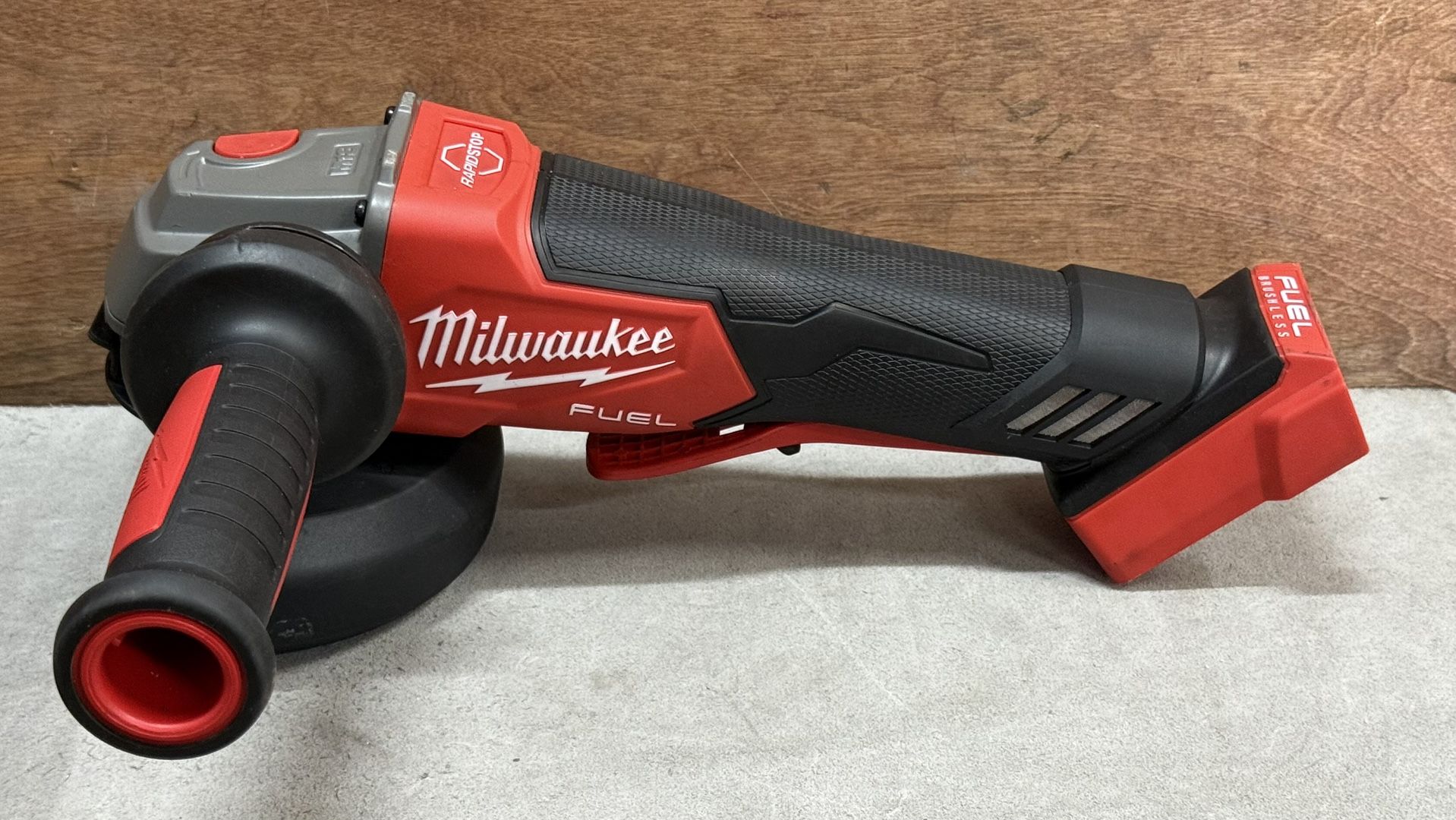 Milwaukee M18 Fuel Brushless 4-1/2 in. Braking Grinder