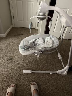 Baby swing 