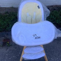 White And Yellow Affordable High chair (brand new)