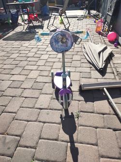 Disney Frozen Scooter