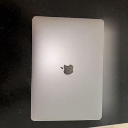 NO SHIPPING !! MACBOOK PRO 13.3” M2 Chip 300$
