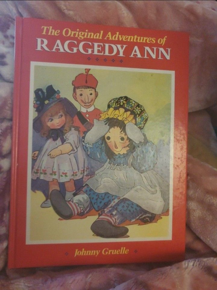 Raggedy Ann And Raggedy Andy Book Set