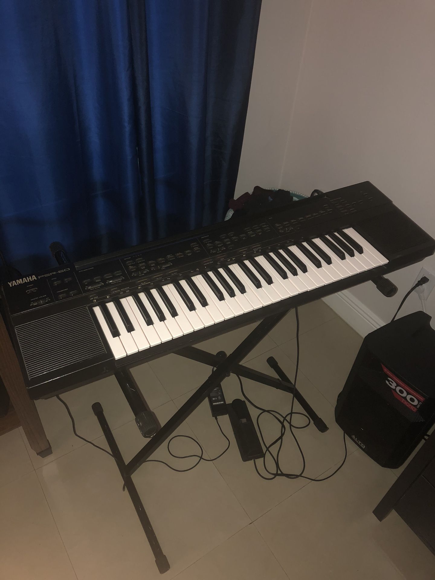 Yamaha Piano / Keyboard