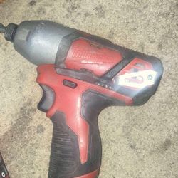 Milwaukee M12 Impact Drill With Battery