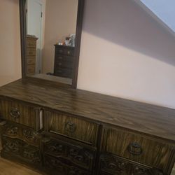 Dresser