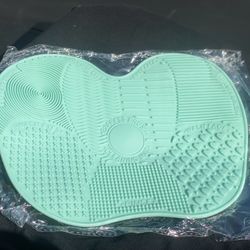 Brush Cleaner 