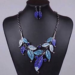 Vintage Style Enamel Pretty Leaf Jewelry Set