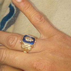 Collage School Graduation Ring 10 K Gold 11grams