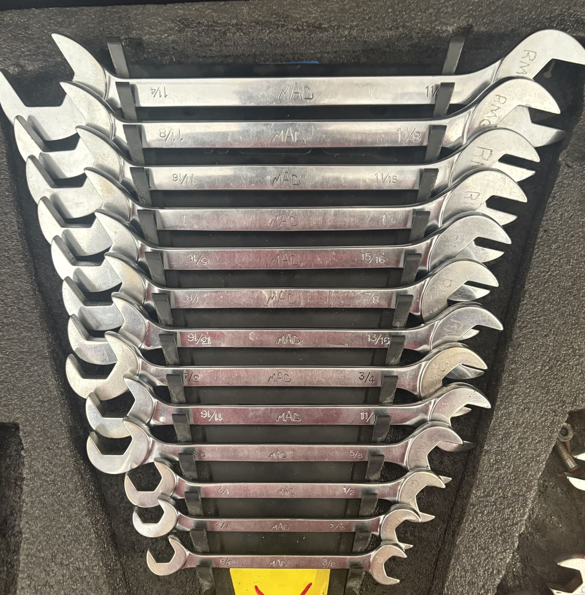 MAC 13 Piece standard Wrench Set. Missing 9/16