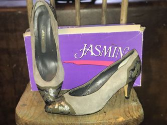Womens vintage leather heel