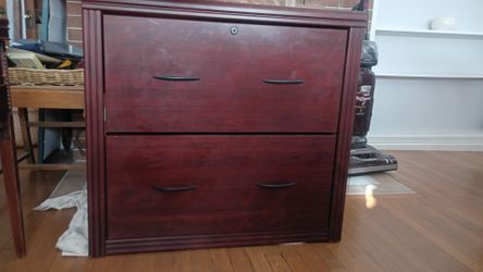 Filing cabinet - 2 large drawers - dark wood