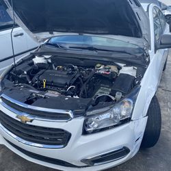 2013 Chevy Cruze FOR PARTS ONLY 