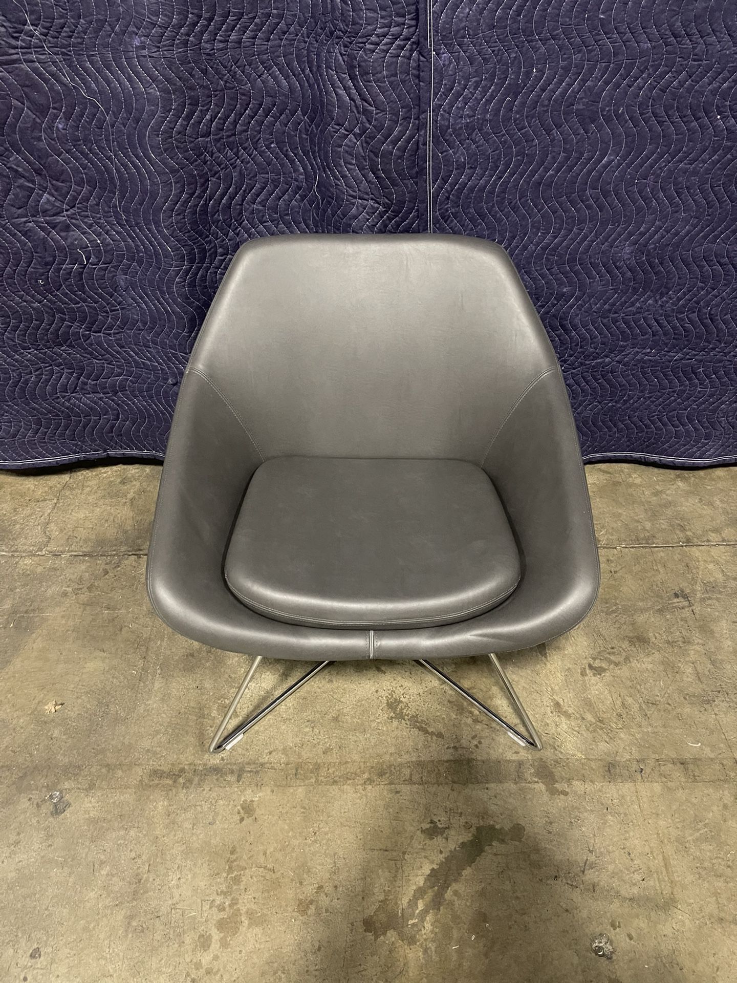 High End Allermuir Italian Leather Executive Lounge Chair!