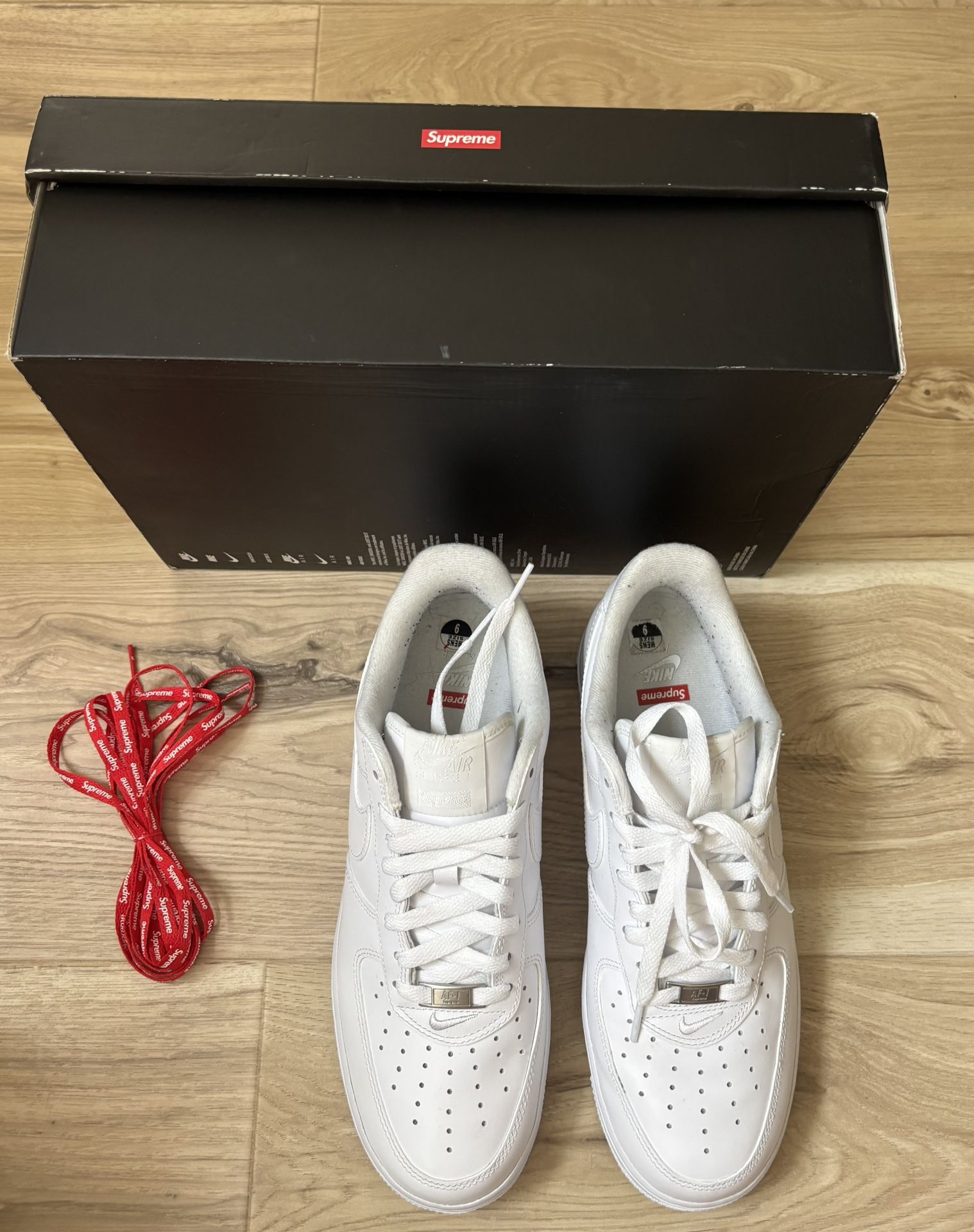 Supreme x Nike Air Force 1 Low
