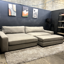 LIKE NEW Costco Hendley Sectional Sofa (Retails $1,700) - Delivery Available!