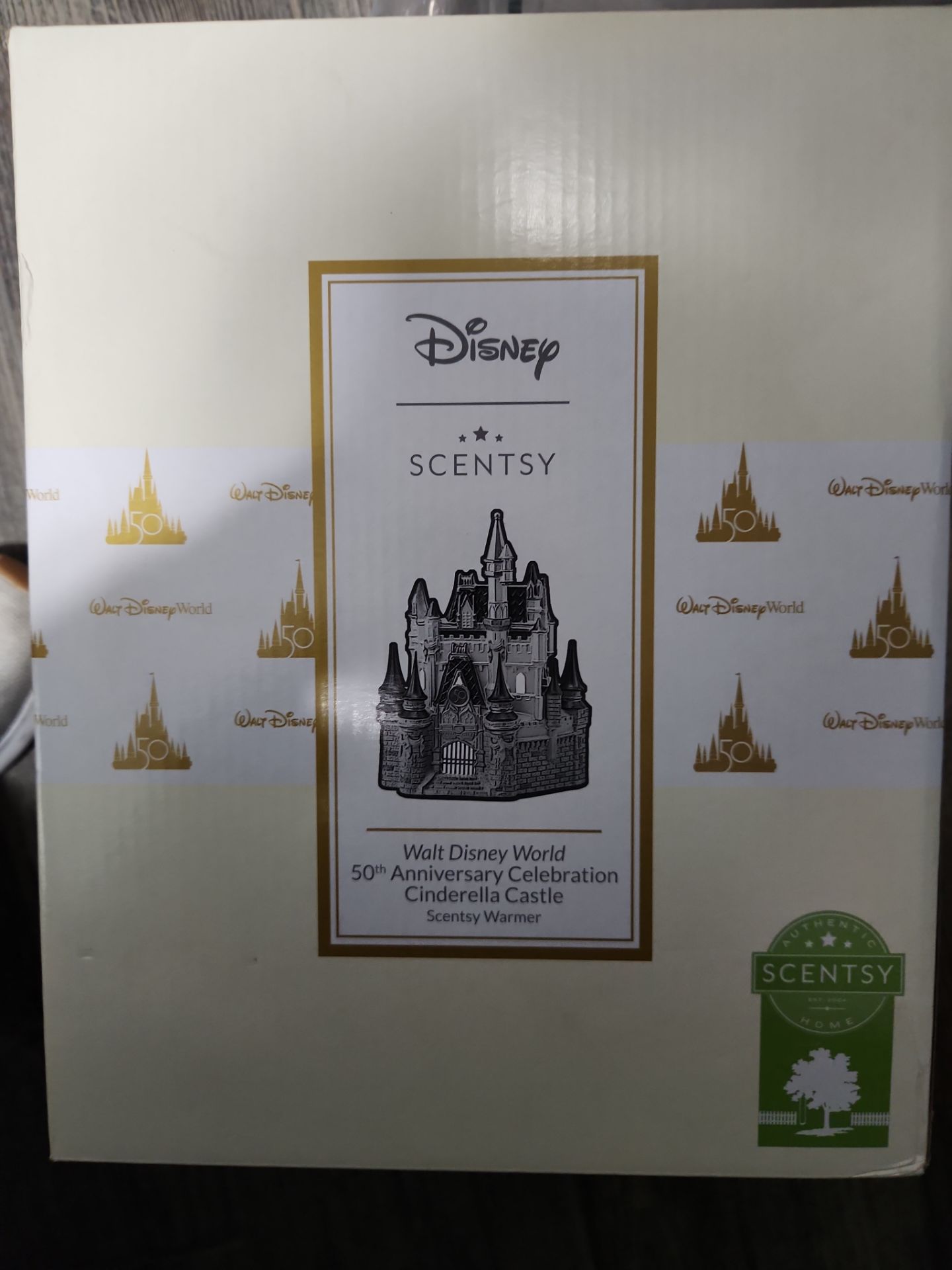 Disney castle scentsy warmer