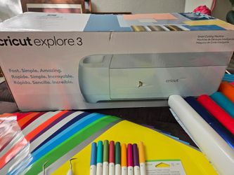 Cricut Explore 3 bundle
