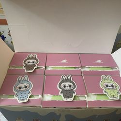 Labubu macaron